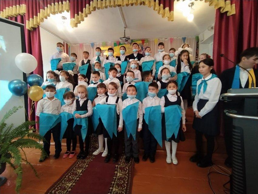 "Жас Ұлан" РББЖҰ қатарына оқушыларды қабылдау салтанатты жиыны